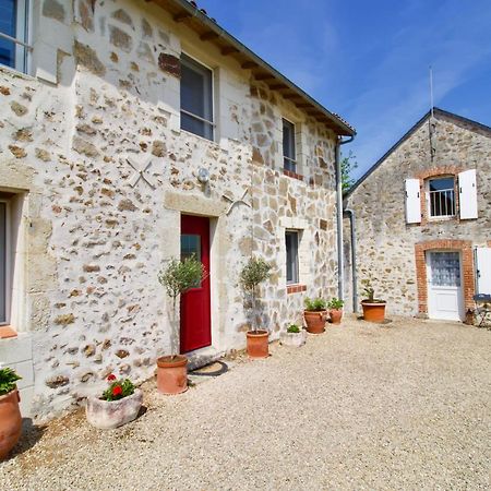 Bed and Breakfast O Trois Oliviers Louin Zewnętrze zdjęcie