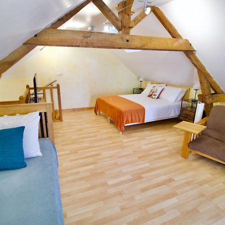 Bed and Breakfast O Trois Oliviers Louin Zewnętrze zdjęcie