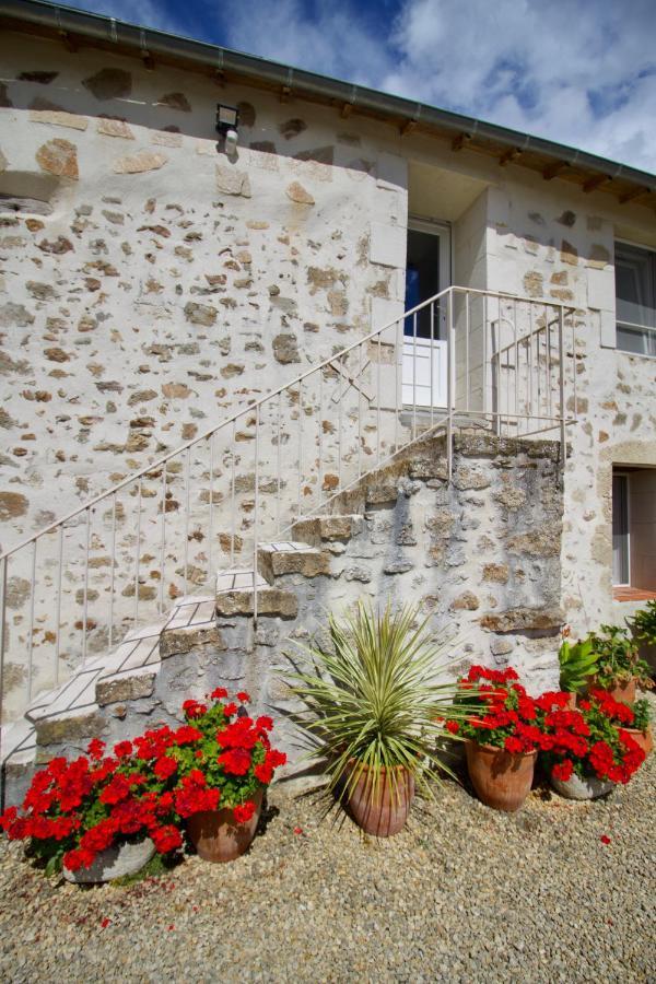 Bed and Breakfast O Trois Oliviers Louin Zewnętrze zdjęcie