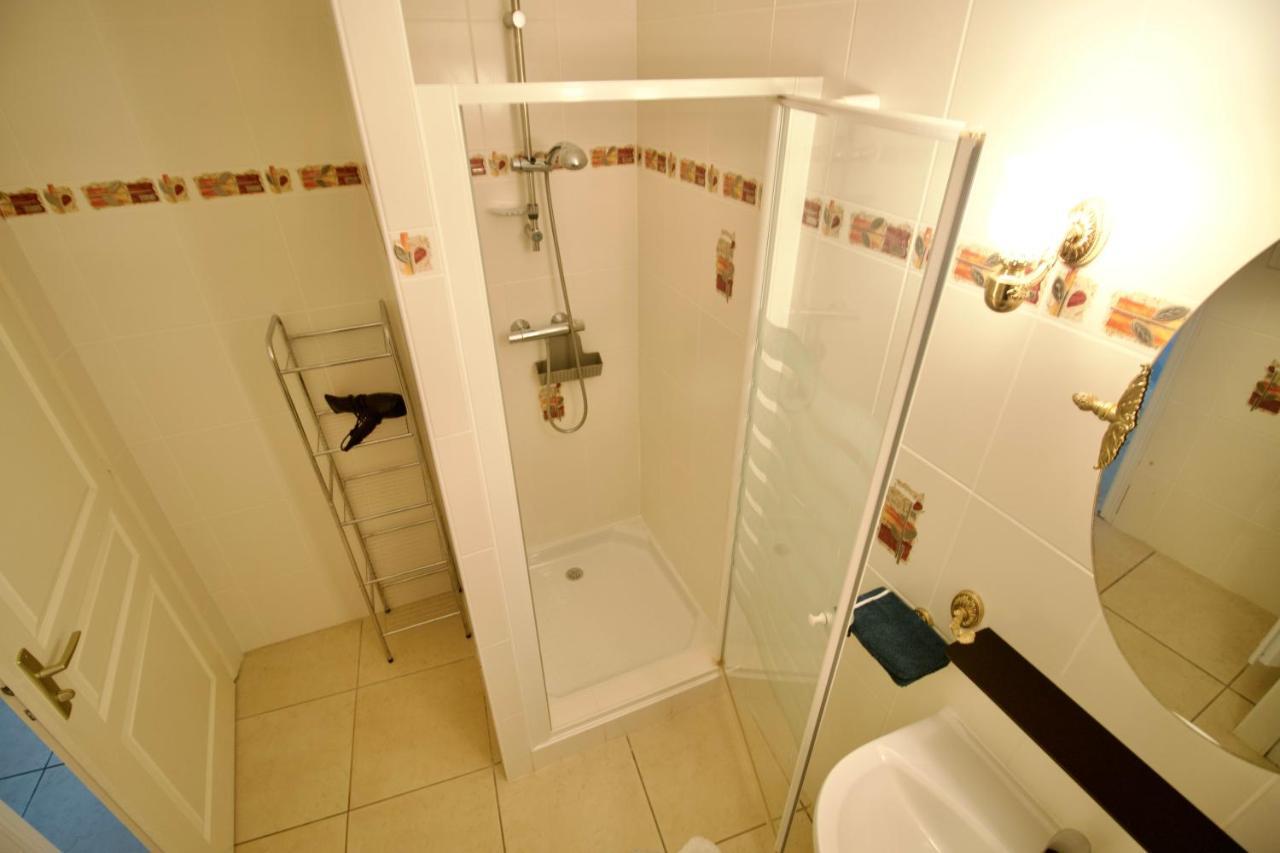 Bed and Breakfast O Trois Oliviers Louin Zewnętrze zdjęcie