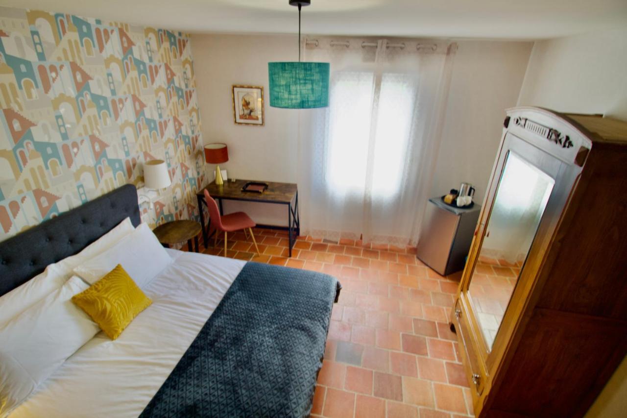 Bed and Breakfast O Trois Oliviers Louin Zewnętrze zdjęcie